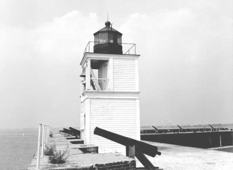 Fort Carroll Light